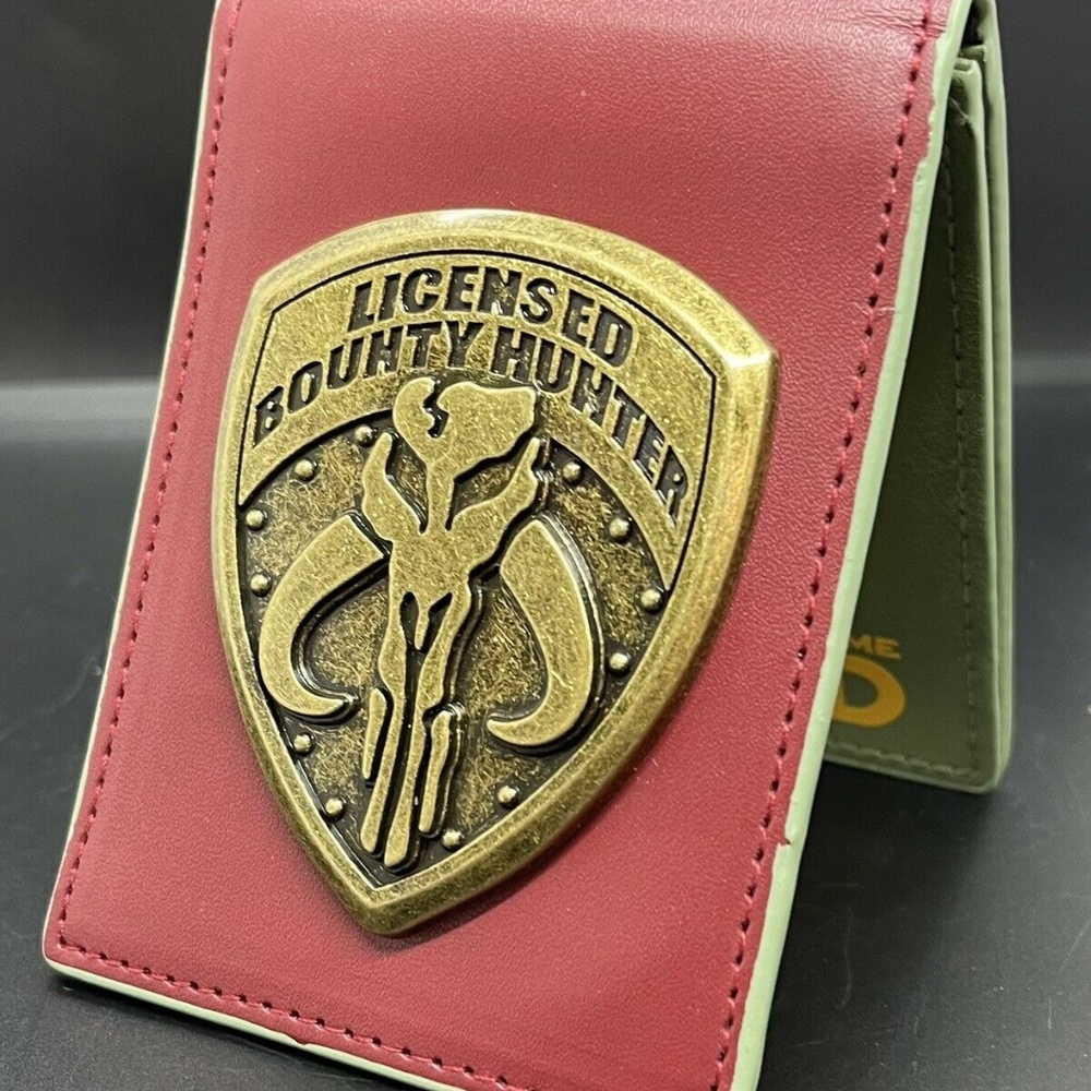 Star Wars Boba Fett Licensed Bounty Hunter Badge Bi-fold Red Green Wallet NEW